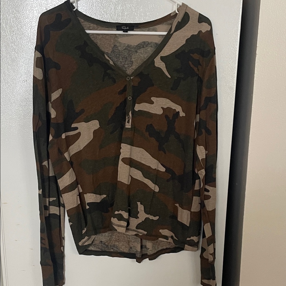 Rails‎ Large Linen Rayon Jordoun Jungle Camo Long Sleeve V-Neck Top